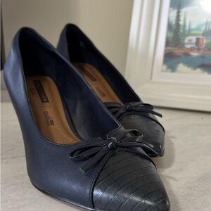 Black Leather Wedge Shoes